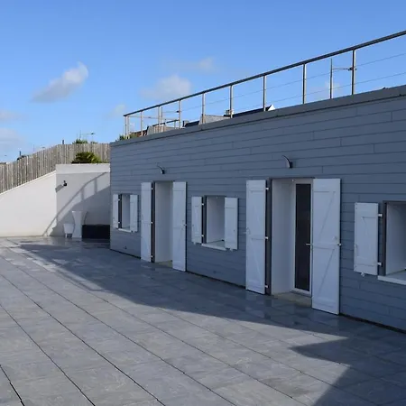 Le Bain Des Dames فيلة